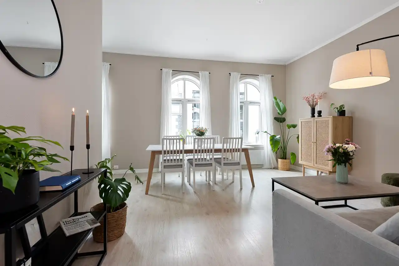 Home Window Tinting: A Practical Guide